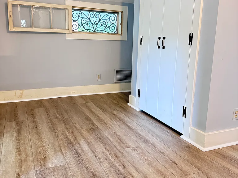 1253 Fairport Rd — Photo 32