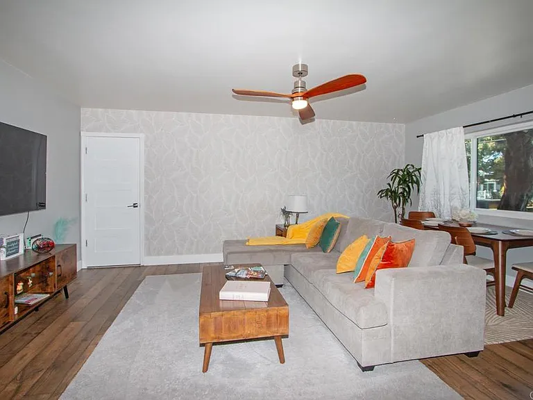 907 California St — Photo 15