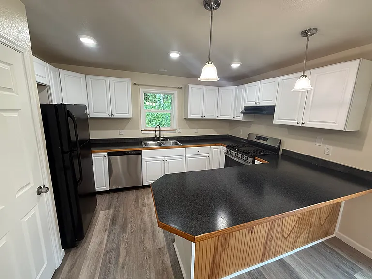 210 E Spruce Ave #B — Photo 6