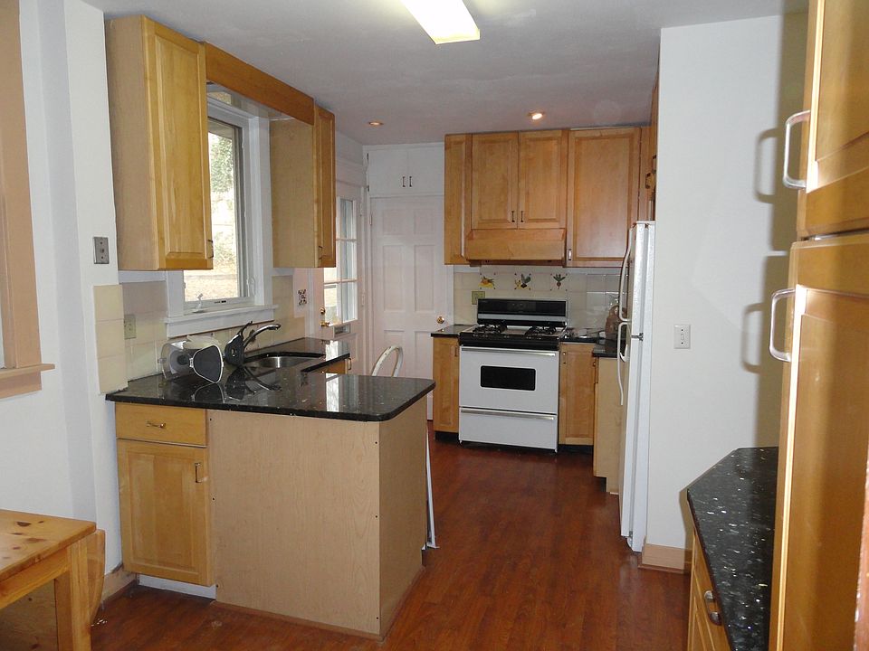 10 x 17 Kitchen