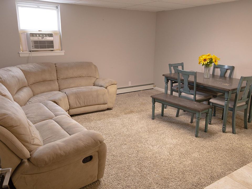 208 N Wellwood Ave, Lindenhurst, NY 11757 Zillow