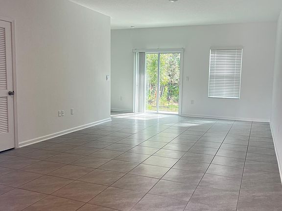 3rd image of 38 Vero Dr
