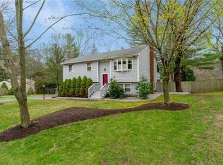 21 Trafford Park Dr, Coventry, RI 02816