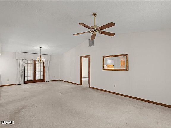 4th image of 5824 Alstrum Dr