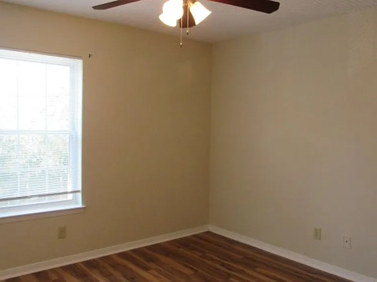 9004 Governors Place Ct — Photo 6
