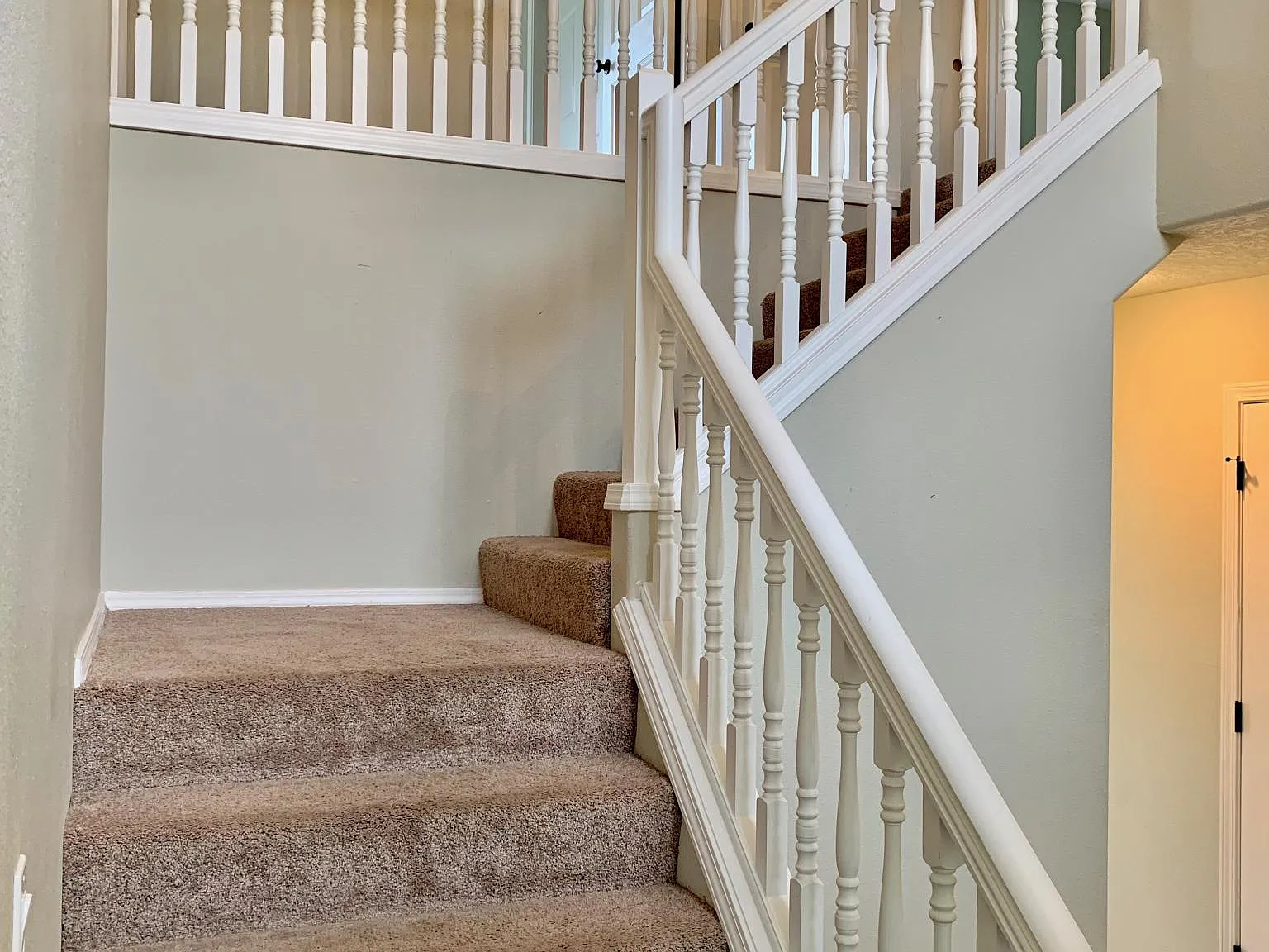 4 bed, 2.5 bath, 2211 sqft, $2,850 — Photo 2