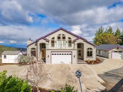 6918 Griffin Ln, Jacksonville, OR, 97530