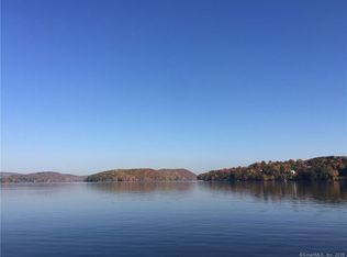 5 Shoreview Ln, Danbury, CT 06811