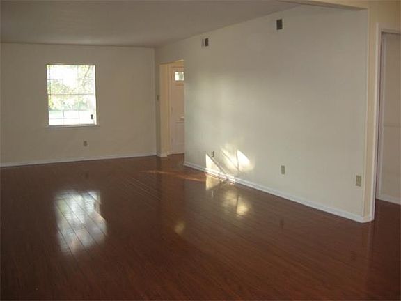 5th image of 2553 Eton St