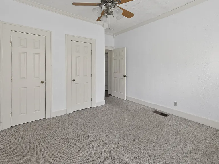 2601 S University Dr — Photo 28