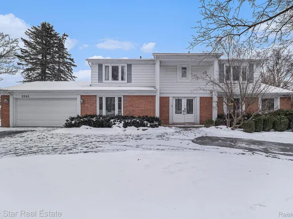 5585 Apple Ridge Trl, West Bloomfield, MI 48322