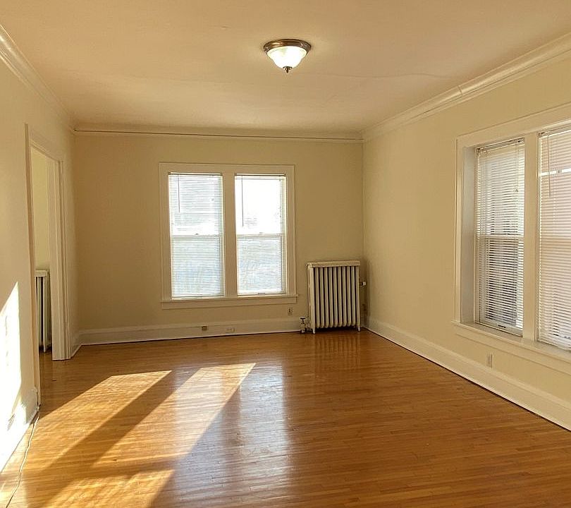1st image of 1419 W 27th St APT 4