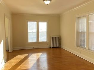 1419 W 27th St APT 4, Minneapolis, MN 55408