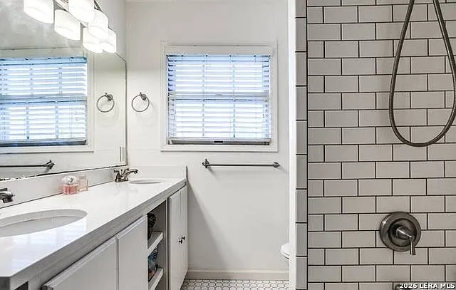 511 Exeter Rd — Photo 12