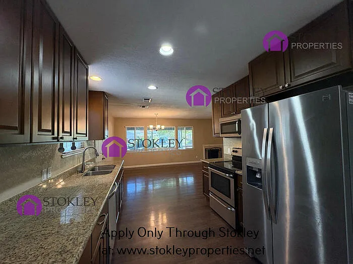 166 Lois Ct — Photo 12