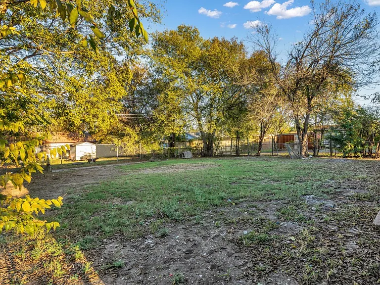 6490 Tumbling Creek Trl — Photo 11