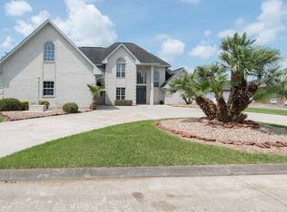 2479 Willow Run, Nederland, TX 77627
