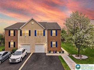 6825 Hunt Dr, Macungie, PA 18062