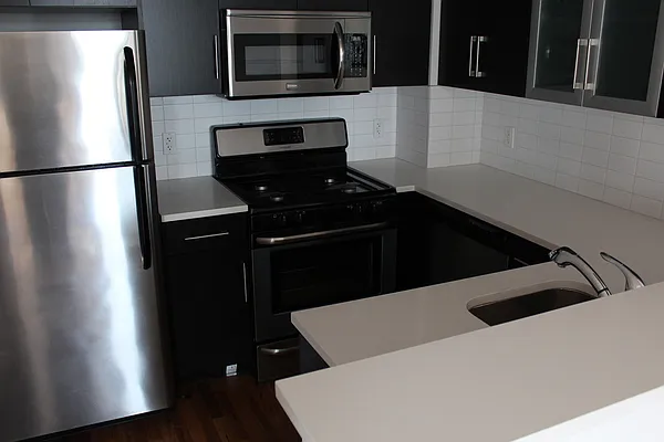 Rented by 3210 Riverdale Holdings LLC | media 6