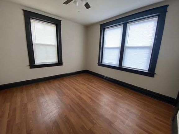 2nd image of 617 1/2 W 35th St APT B