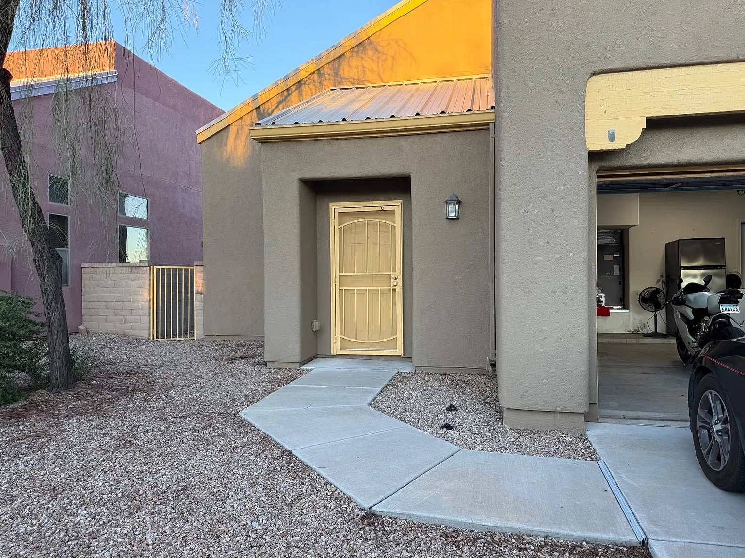 2 bed, 1677 sqft, $2,130 — Photo 2