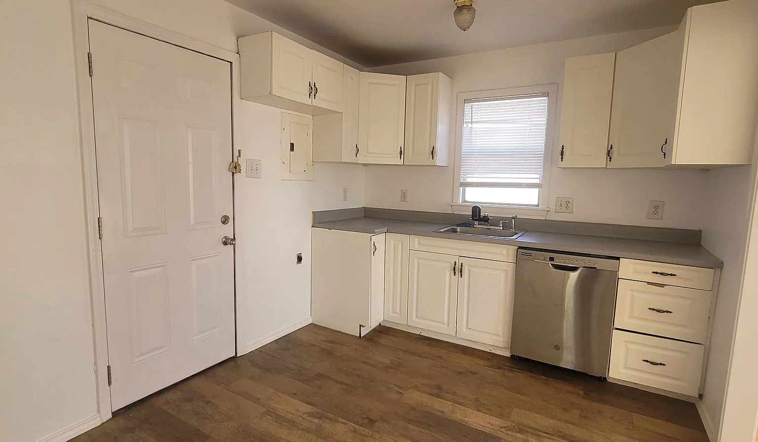 3412 South Washington Street — Photo 3