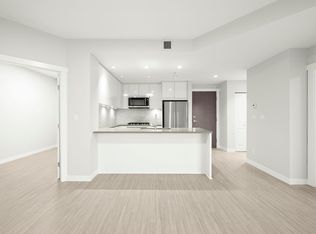 2632 Library Ln #301, North Vancouver, BC V7J0B8