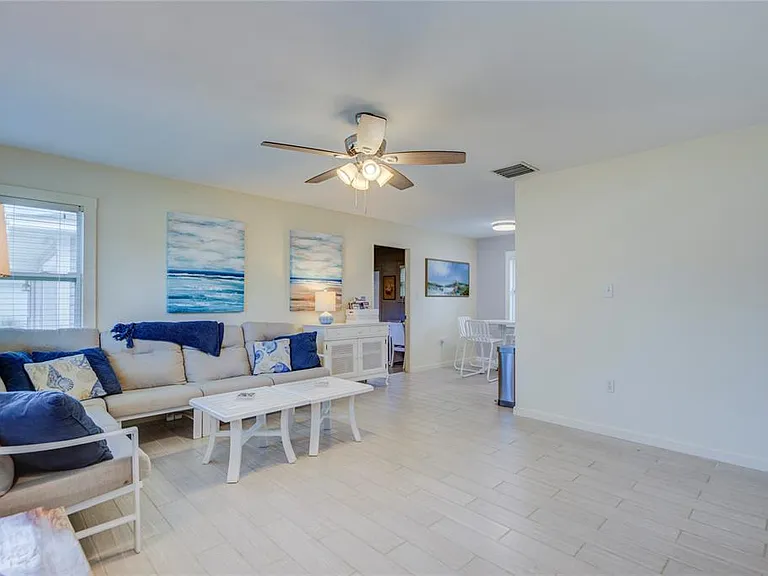 3200 W De Bazan Ave — Photo 5
