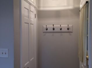 2887 S Abingdon St, Arlington, VA 22206