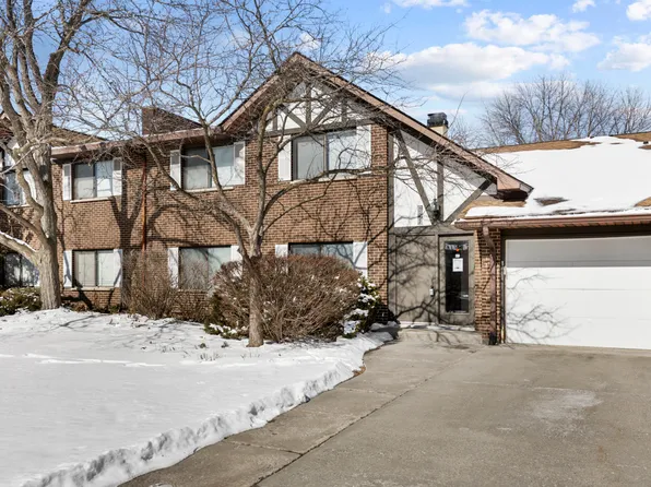 305 Walters Ln APT 2B, Itasca, IL 60143