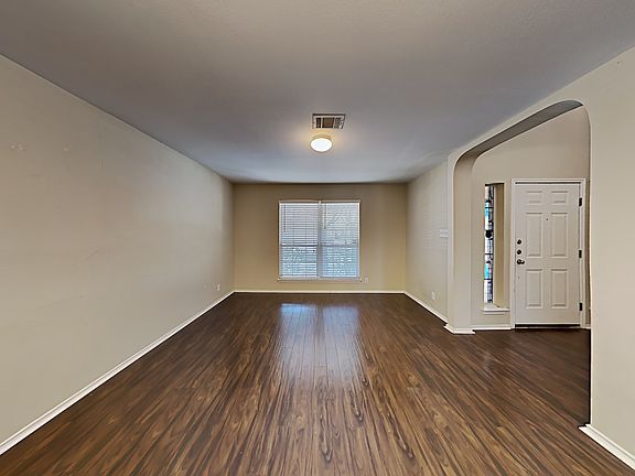 3rd image of 2537 Hunt St