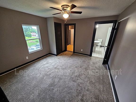 4th image of 215 N Logan St #D