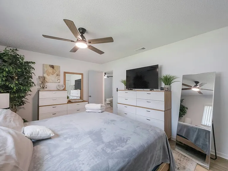 8214 Denise Dr — Photo 14
