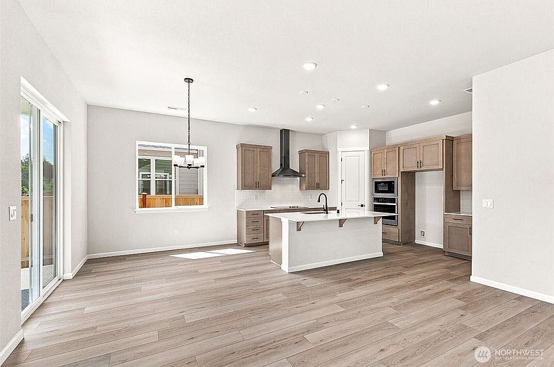 4th image of 324 N 55th Street #32