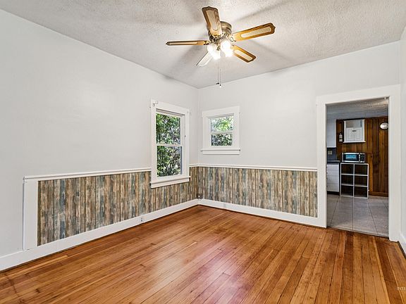 4th image of 320 6th Ave S