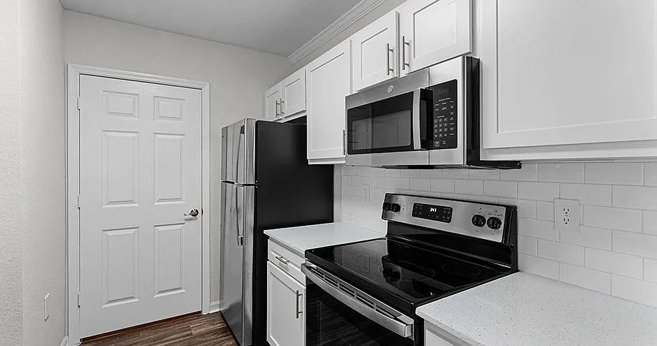 Stonecastle Apartment Homes — Photo 1