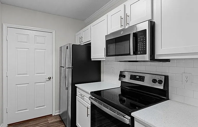 Stonecastle Apartment Homes — Photo 1