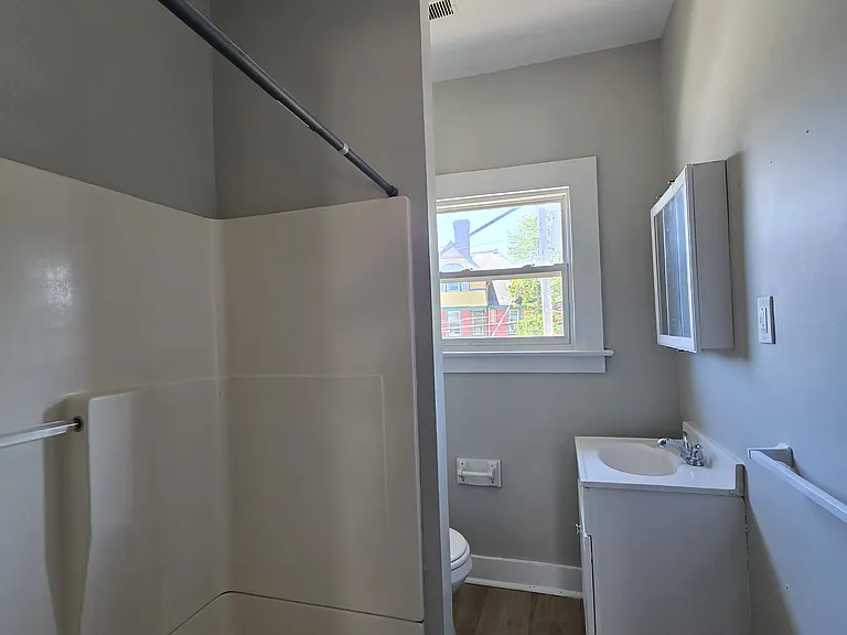 268 Sherman Ave #4 — Photo 8
