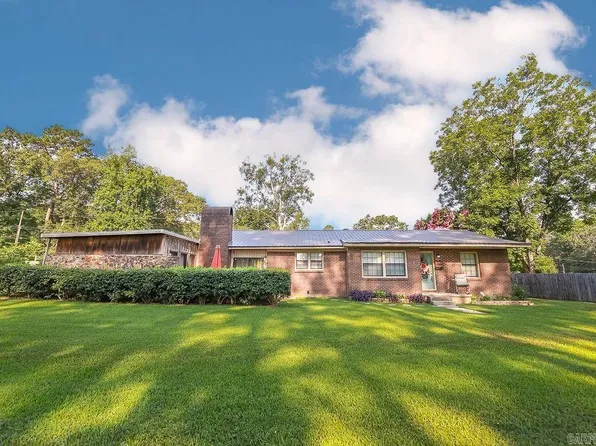 1102 Dogwood St, Smackover, AR 71762