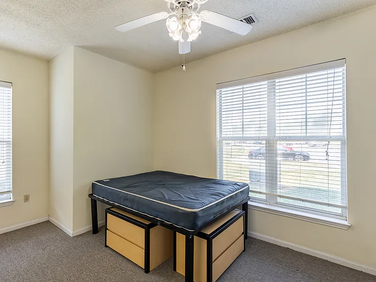 Cape Trails Apartments — Photo 14