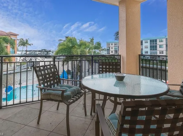 1490 5th Ave S Unit 221, Naples, FL 34102