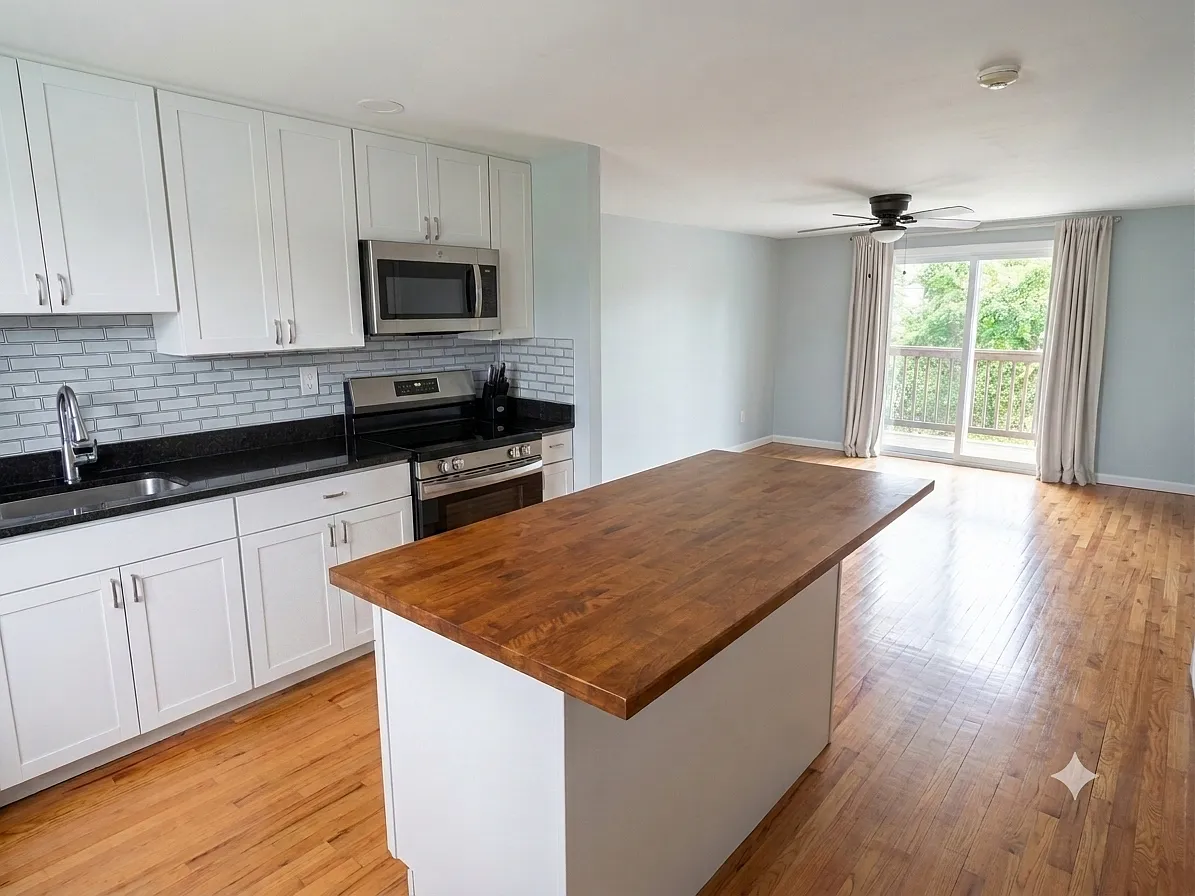 2 bed, 750 sqft, $2,050 — Photo 1