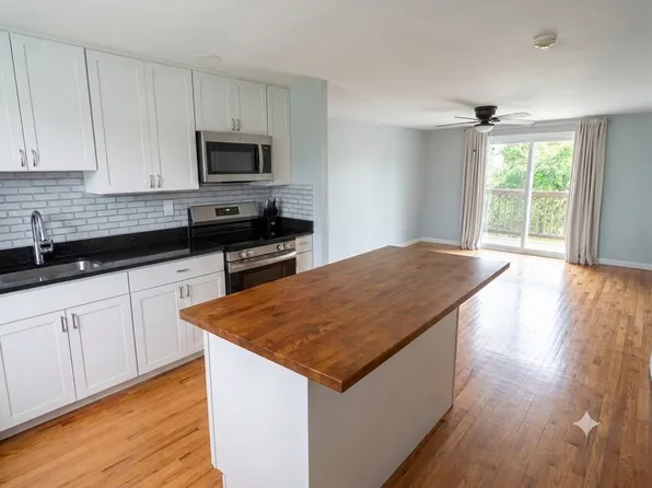 99 W 6th St APT 4, Lowell, MA 01850