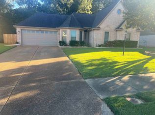 7805 Parkmont Dr, Memphis, TN 38125