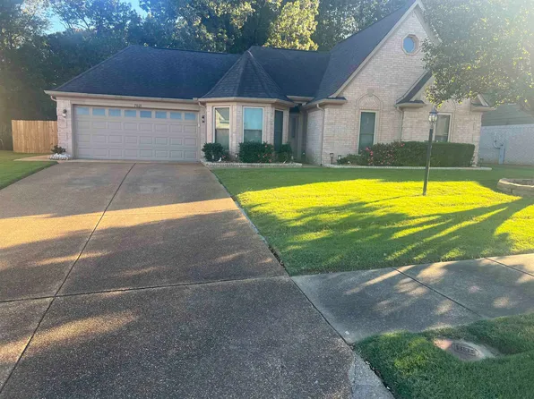 7805 Parkmont Dr, Memphis, TN 38125