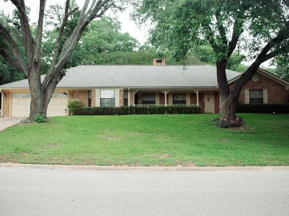 3500 Colonial Dr, Nacogdoches, TX 75965