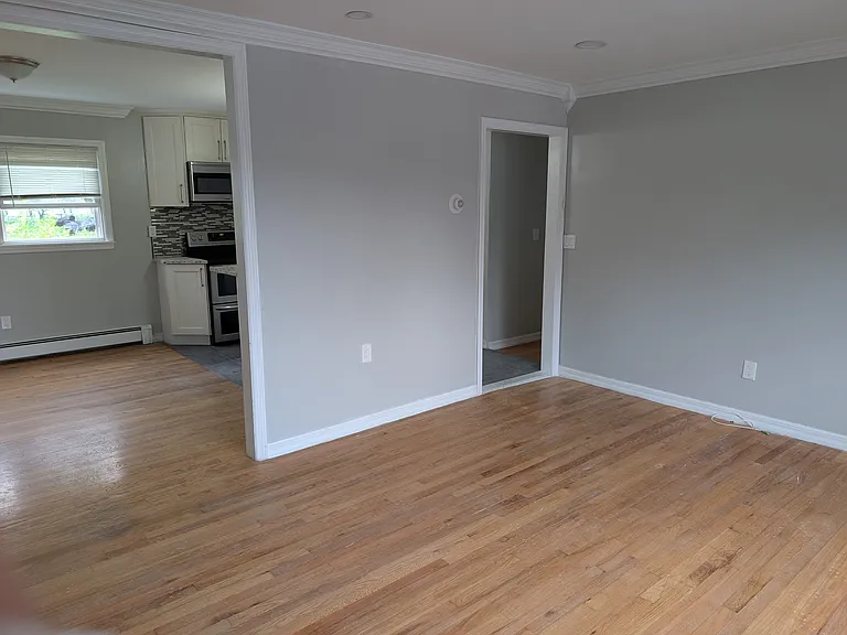 162 Bennett Ave #1 — Photo 7