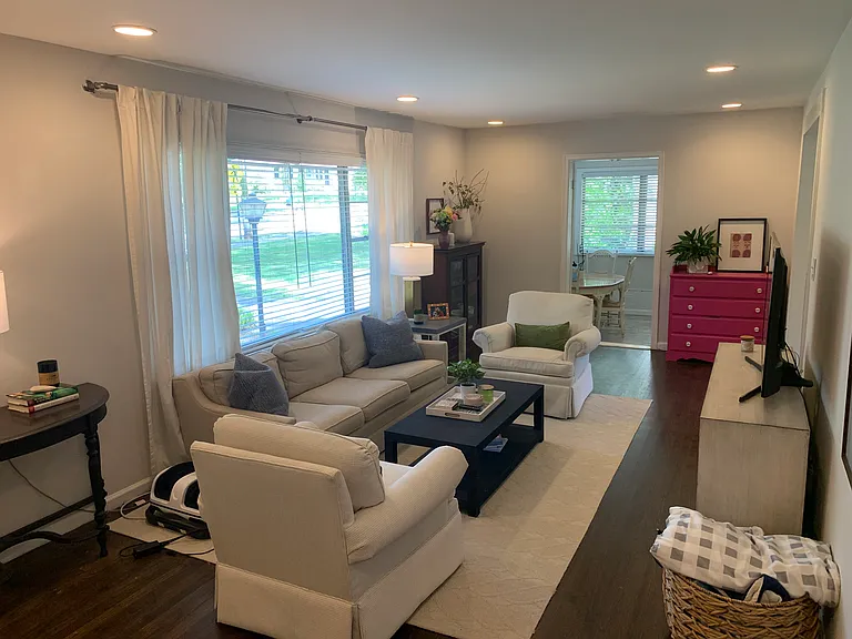 386 Lindbergh Dr NE — Photo 4