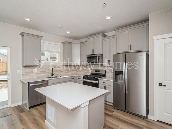 4th image of 9403 Yampa Ct