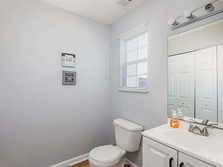 105 Curvewood Rd — Photo 10